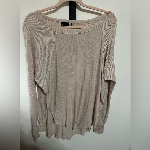 Out From UnderBy Urban Outfitters Tan Waffle Print Top Sz Small - Picture 2 of 7